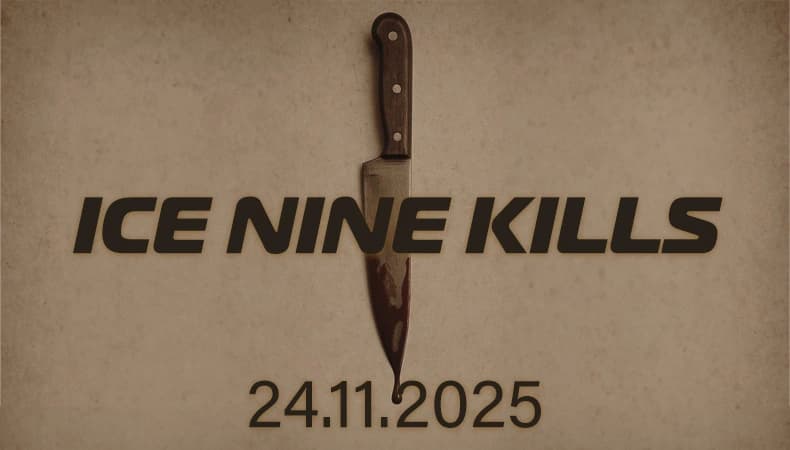 Ice Nine Kills auf der Bühne mit Horror-Dekorationen im Zenith München